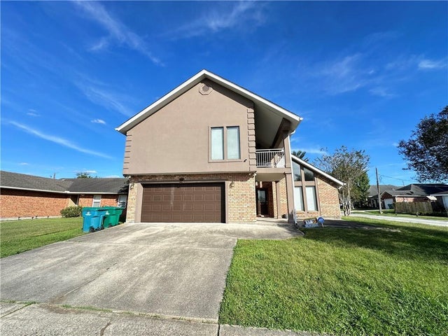 297 Sugarpine Drive, Gretna