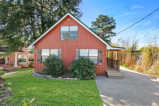 1126 E Lakeshore Drive, Carriere