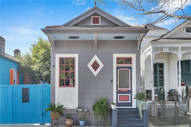 2518 Burgundy Street, New Orleans