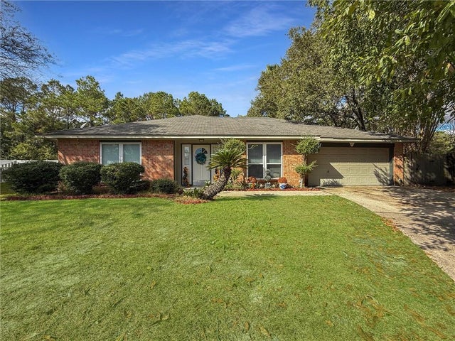 809 Lake Felicity Court, Slidell
