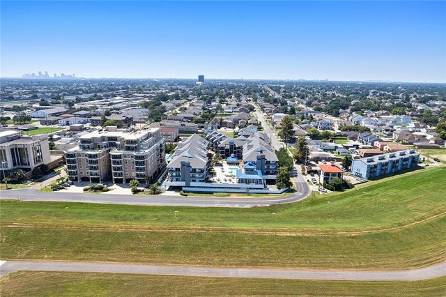 420 Metairie Hammond Hy 328, Metairie