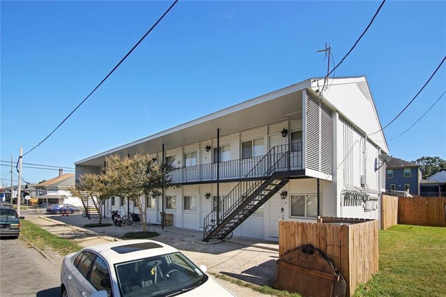 3300 Baronne Street, New Orleans