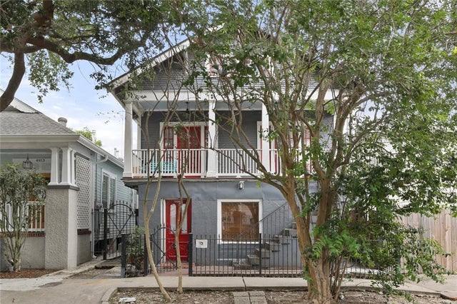 4909 Laurel Street, New Orleans
