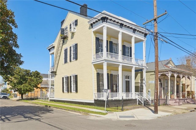 2501 Dauphine Street, New Orleans