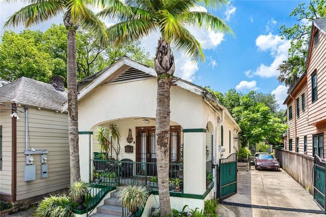 1830 Burgundy Street, New Orleans