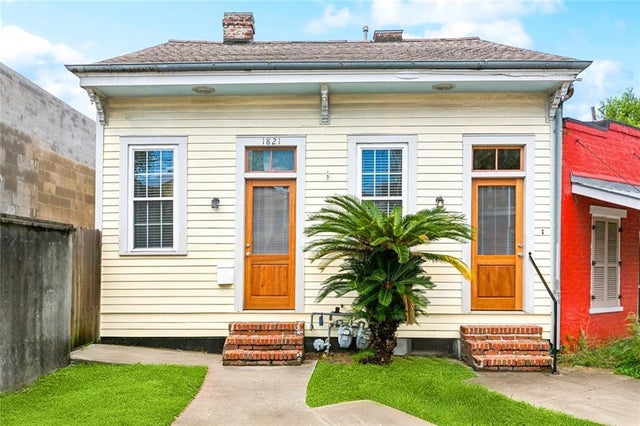 1821 Sophie Wright Place, New Orleans
