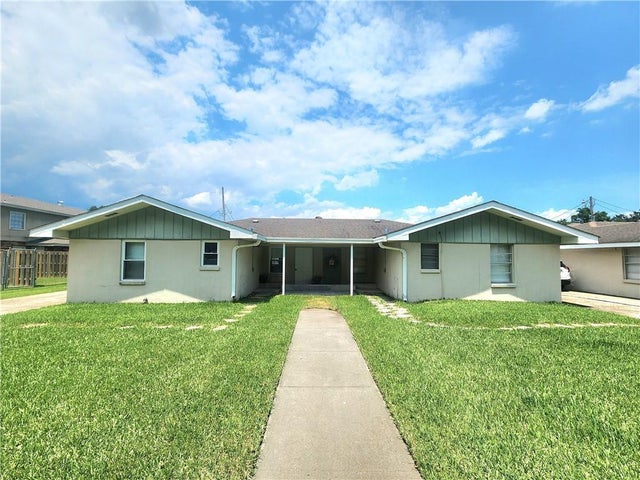 118-120 E 3rd Street, Belle Chasse