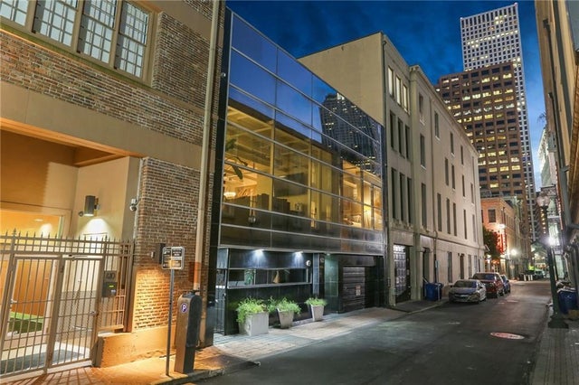 422 Natchez Street, New Orleans