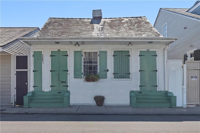 522 Burgundy Street, New Orleans