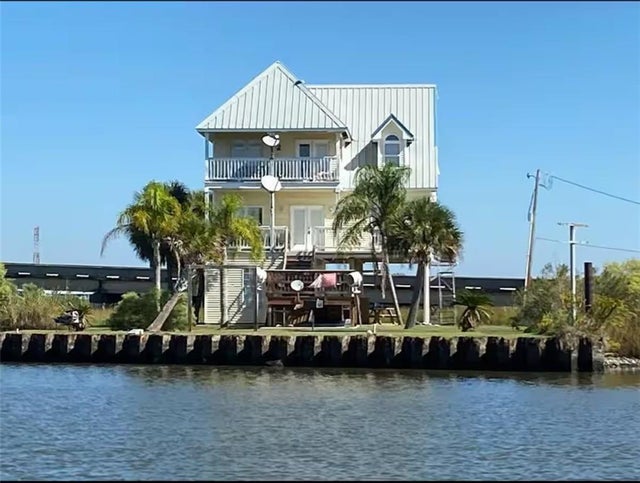 270 S Empire Bridge Road, Empire