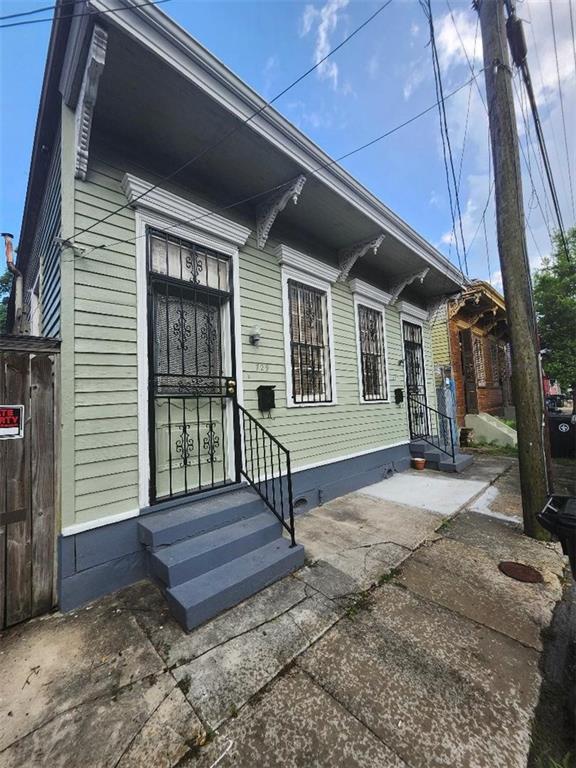 727 Montegut Street, New Orleans