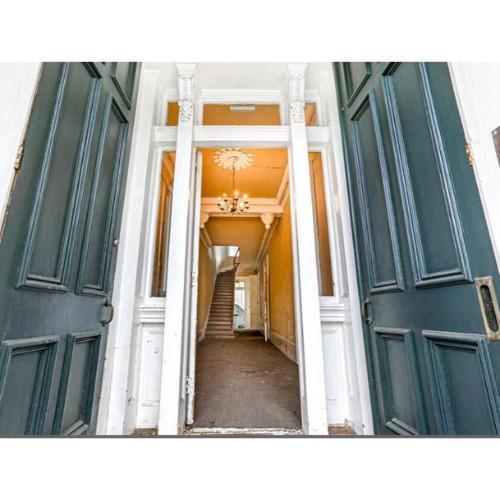 908 10 Esplanade Av, New Orleans