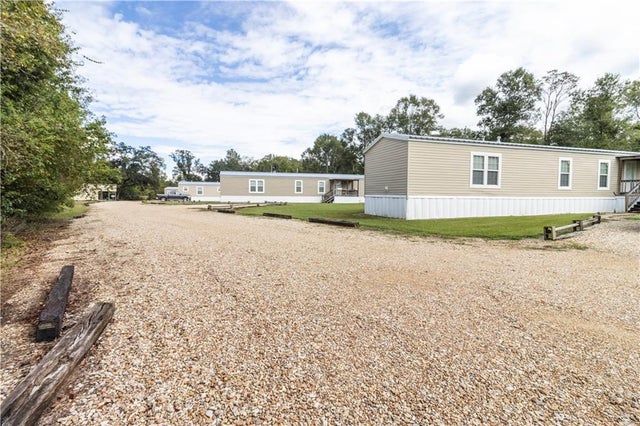 24396 La Highway 16 Hy, Denham Springs