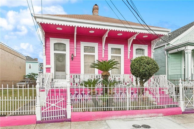 2125 27 Simon Bolivar Av, New Orleans