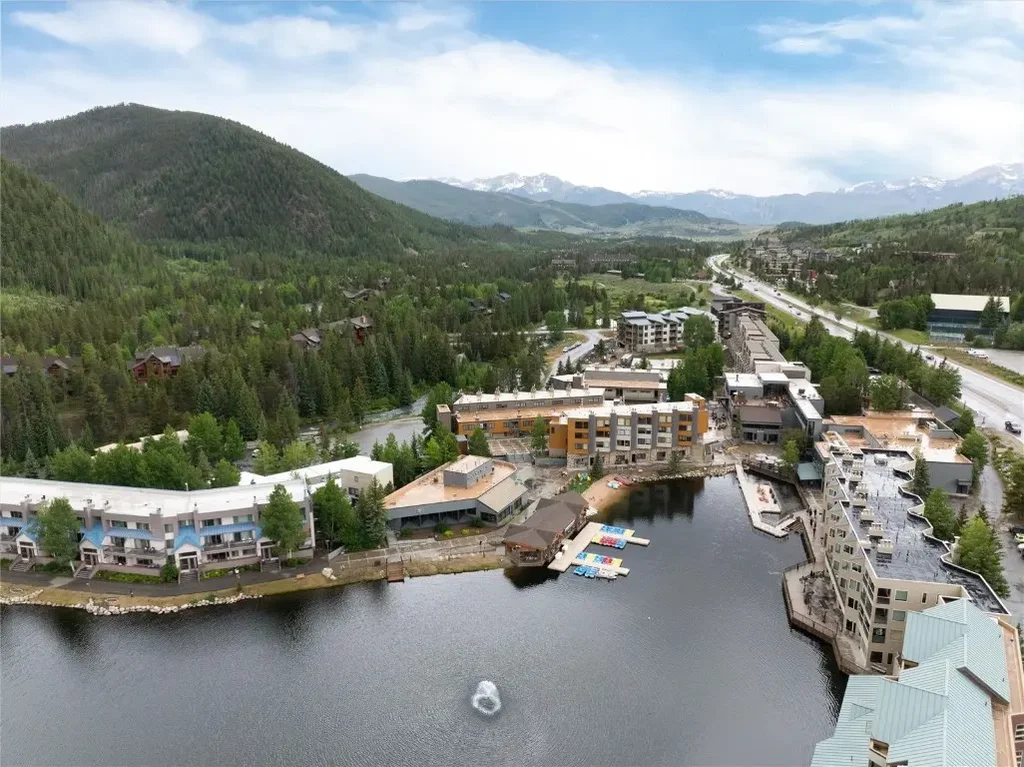 22174 Us Highway 6 7, Keystone