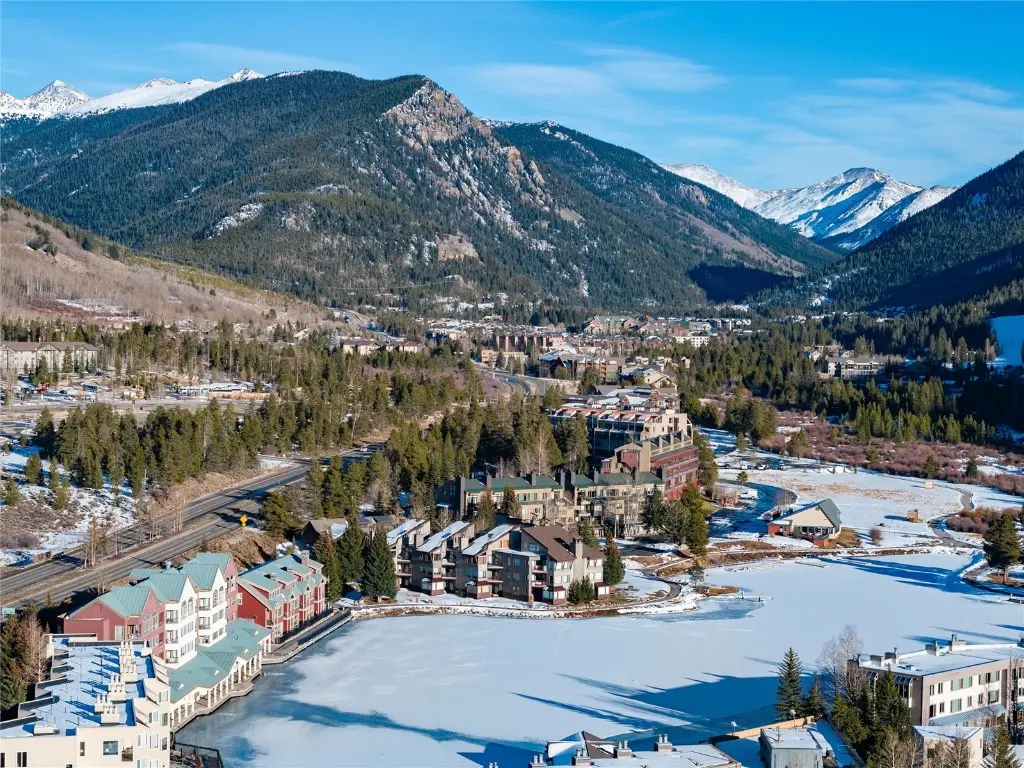 22174 Us Highway 6 7, Keystone