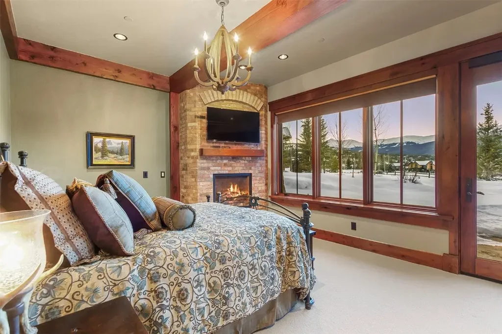 220 Cottonwood Circle, Breckenridge