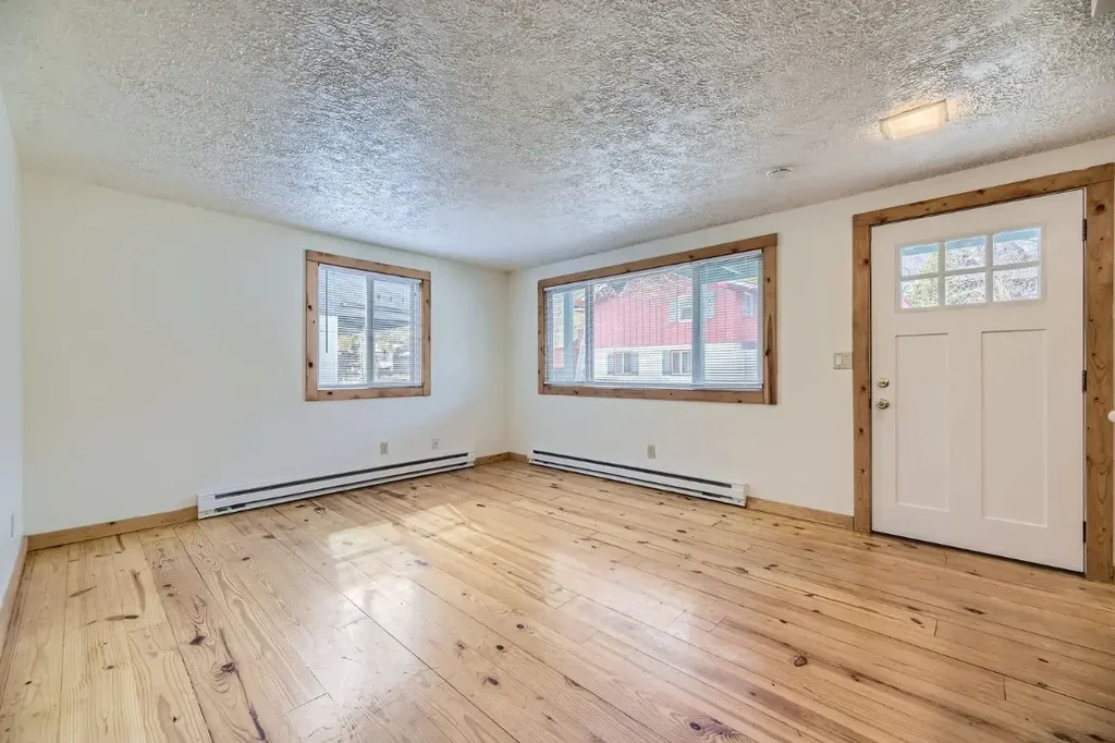 705 707 709 Frisco Street 1-7, Frisco