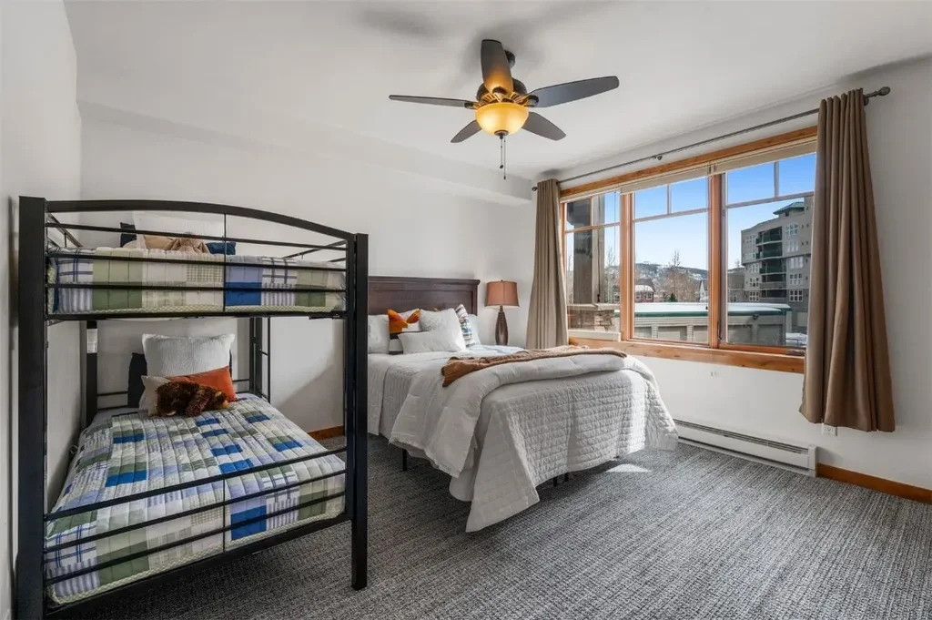 1101 9000 Divide 210, Frisco