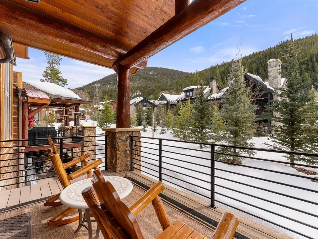 585 Independence Road, Keystone