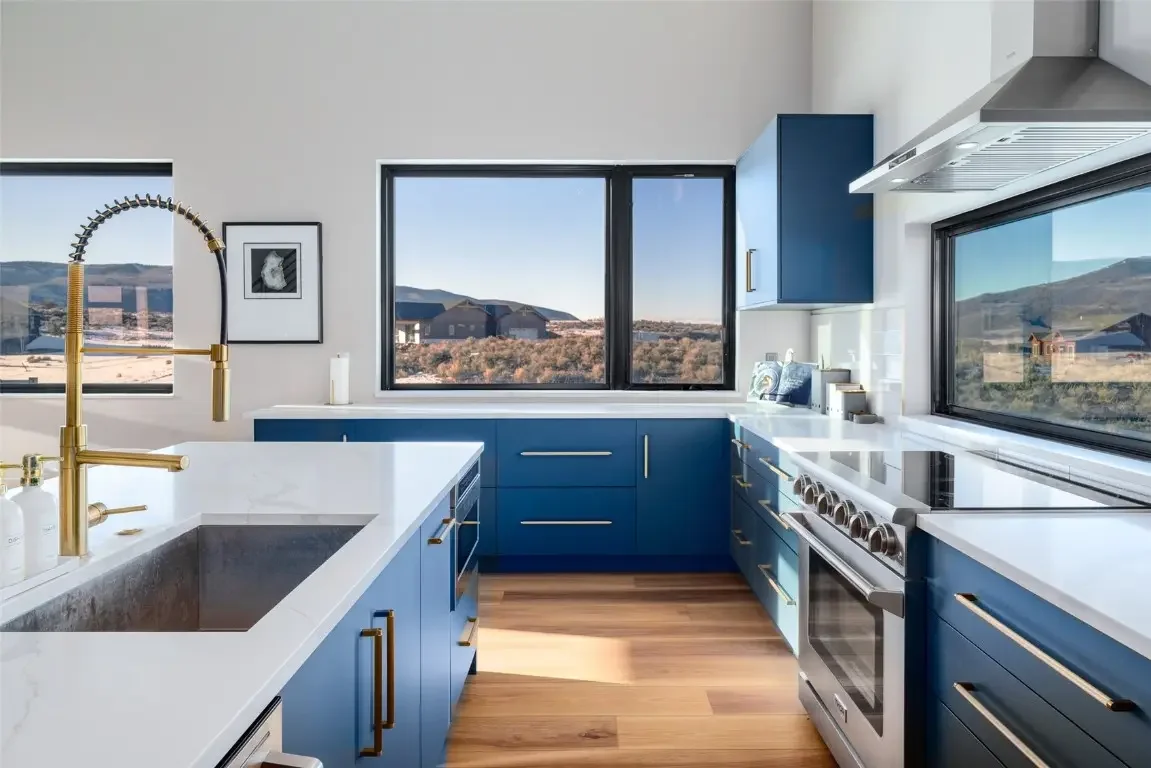 23395 Stageline Avenue, Oak Creek