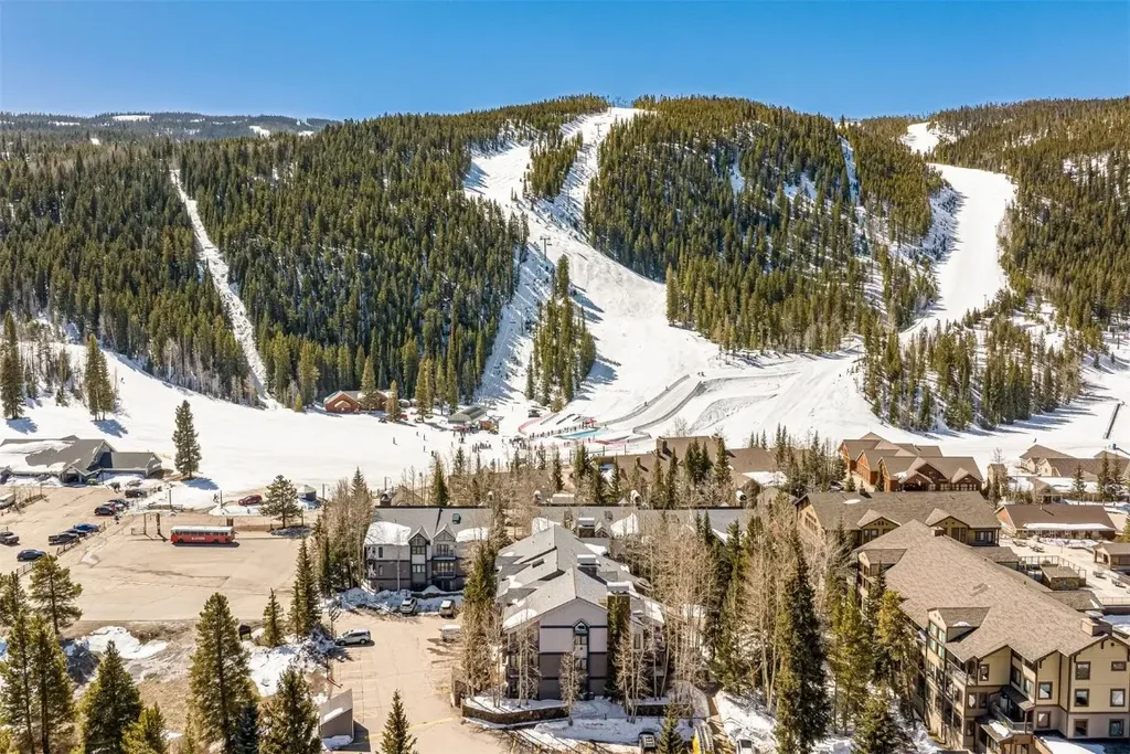 W 1203 Keystone Road 2709, Keystone