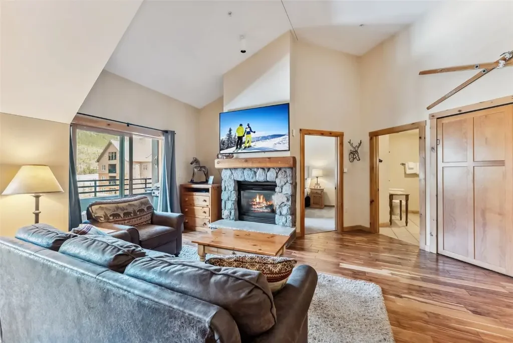 150 Dercum Square 8530, Keystone