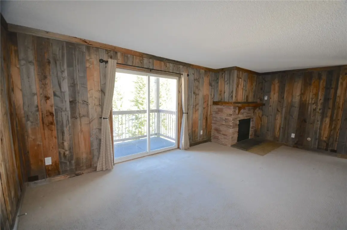 107 Peaks View Court 324, Blue River