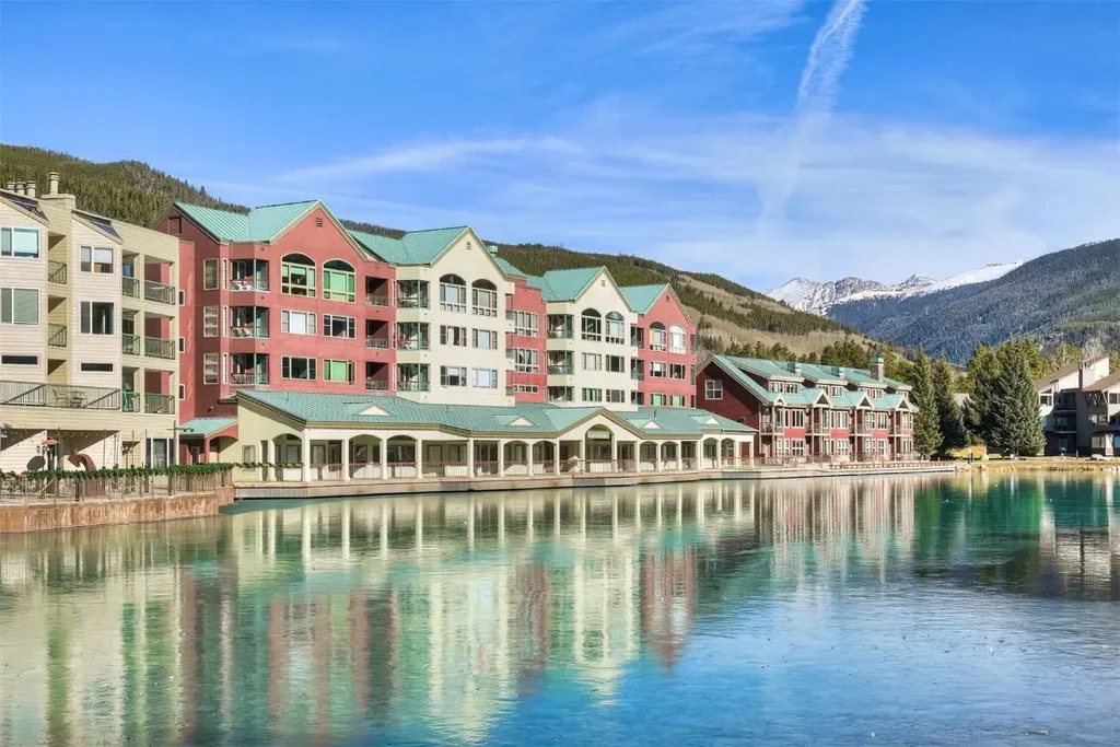 22174 Us Highway 6 1527, Keystone