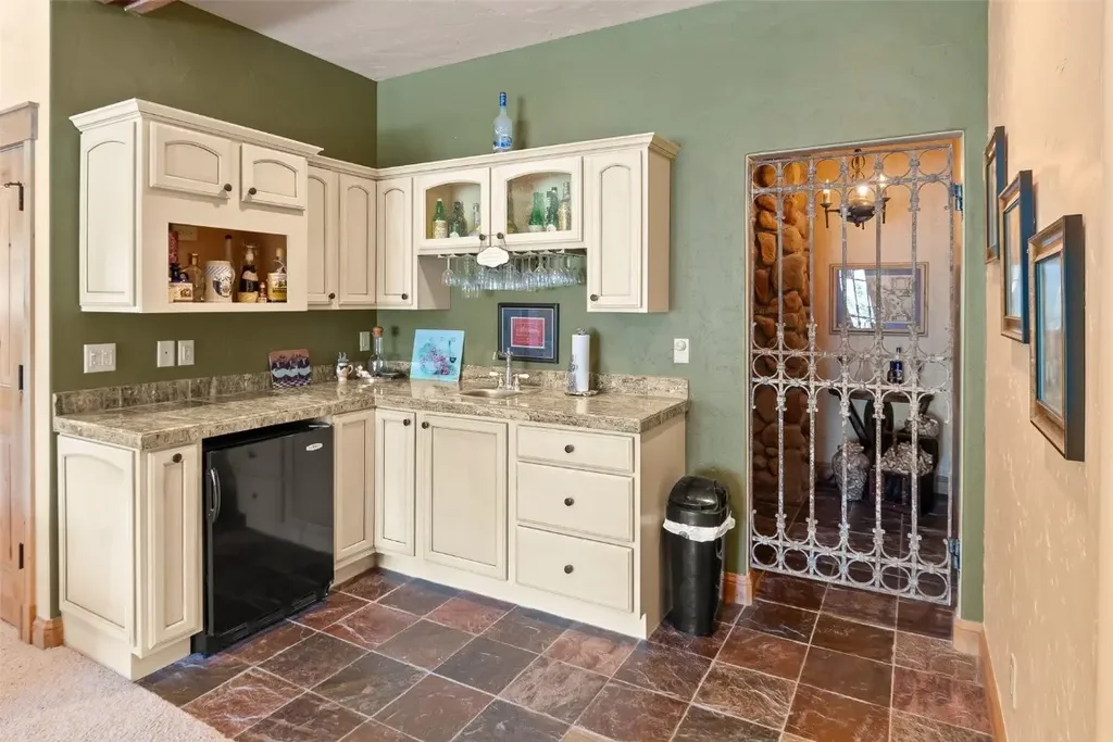 490 Two Cabins Drive, Silverthorne