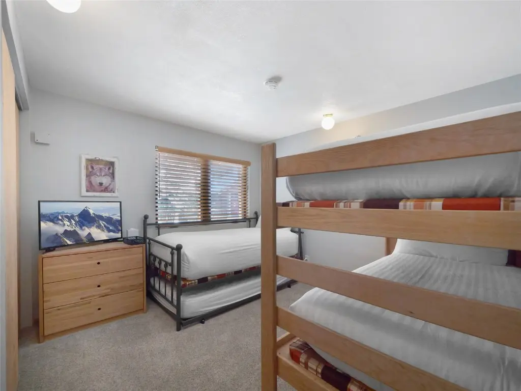 203 Gentian Road, Keystone