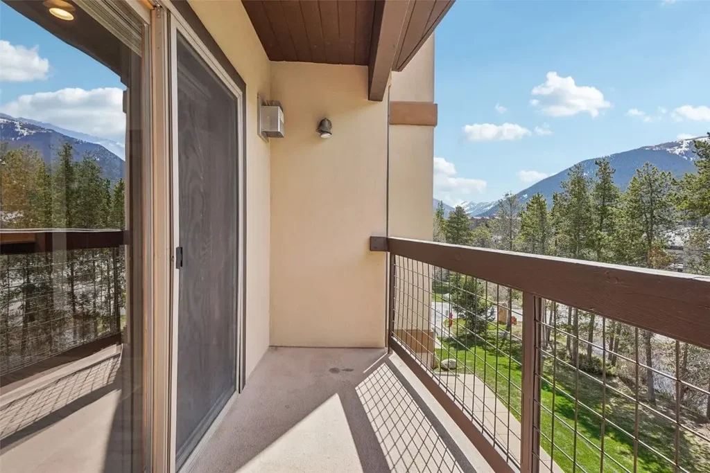 22787 Us Highway 6 302, Keystone