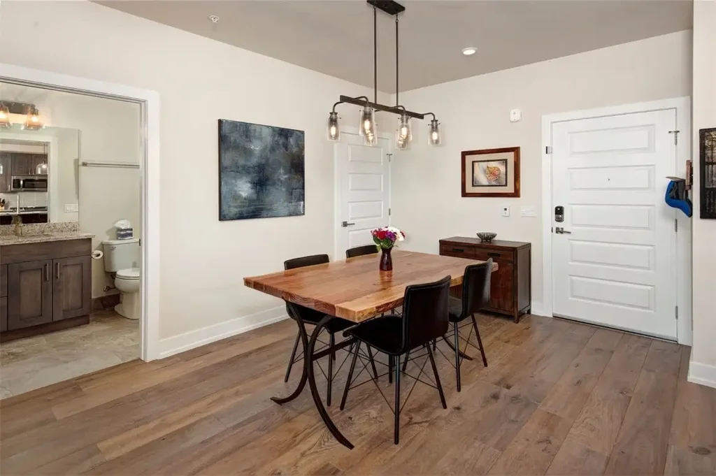 E 235 La Bonte Street 207, Dillon