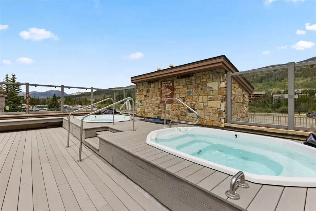 W 1211 Keystone Road 2736, Keystone