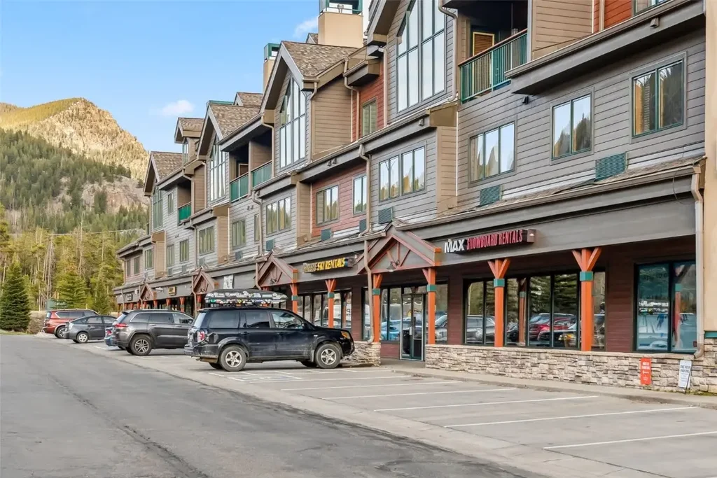 23110 Us Highway 6 5054, Keystone