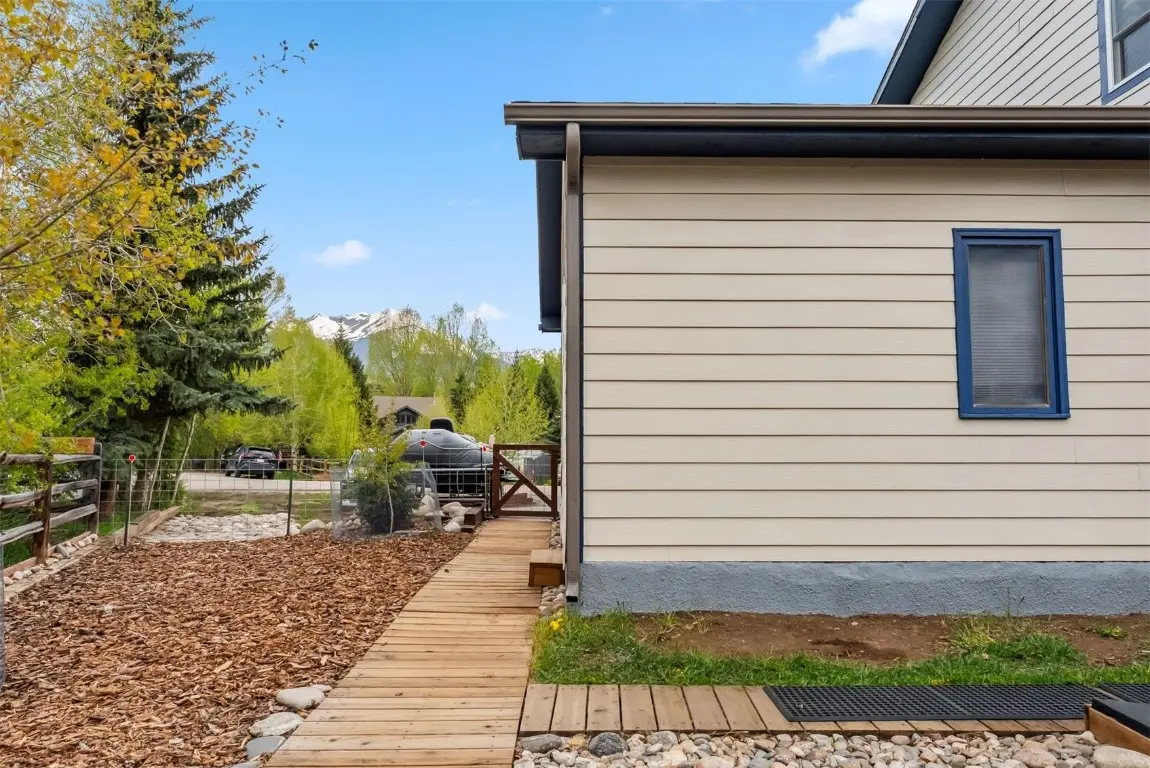 245 Tennis Court, Silverthorne