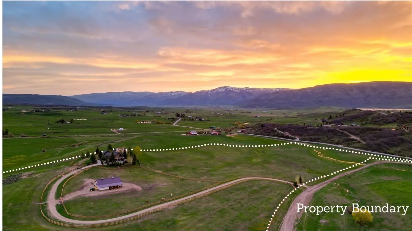 28505 Thorpe Mountain Drive, Oak Creek