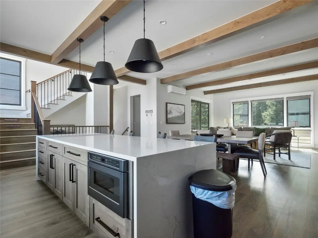 75 Alcove 75, Keystone