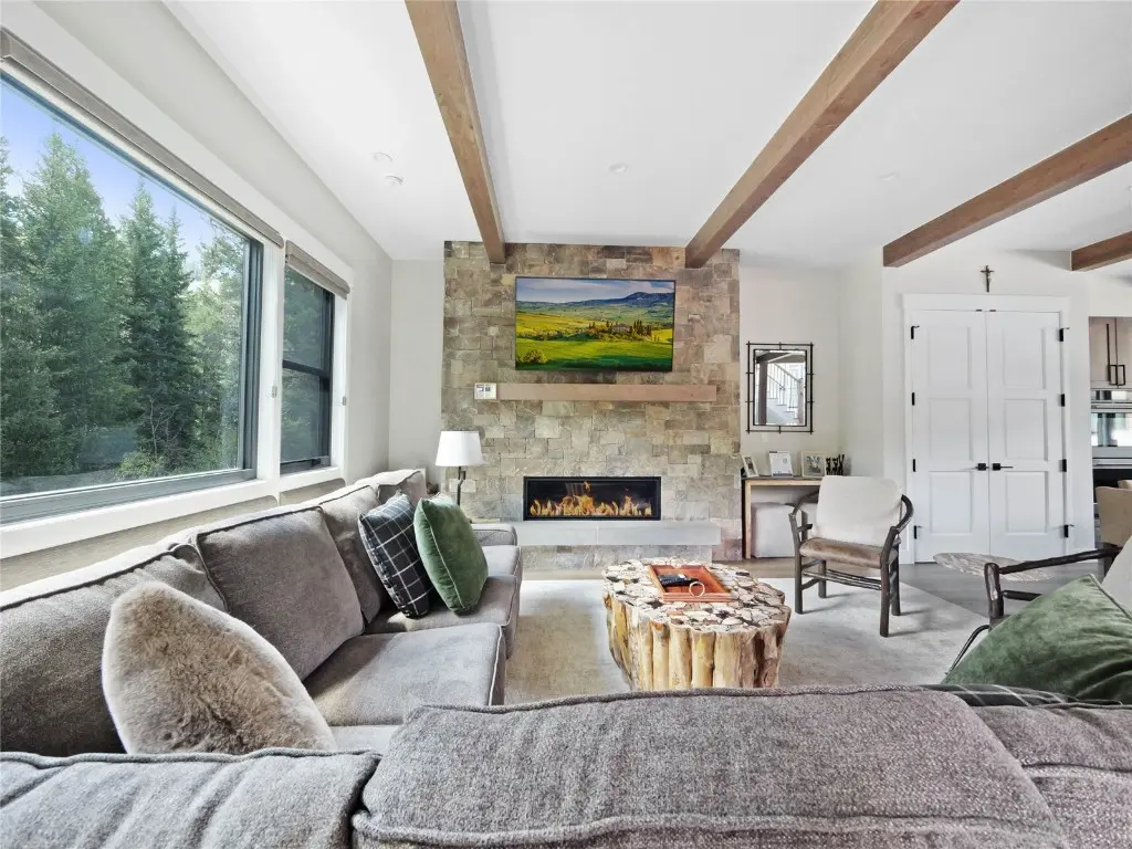 75 Alcove 75, Keystone