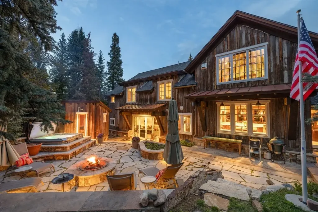 215 Royal Tiger Road, Breckenridge