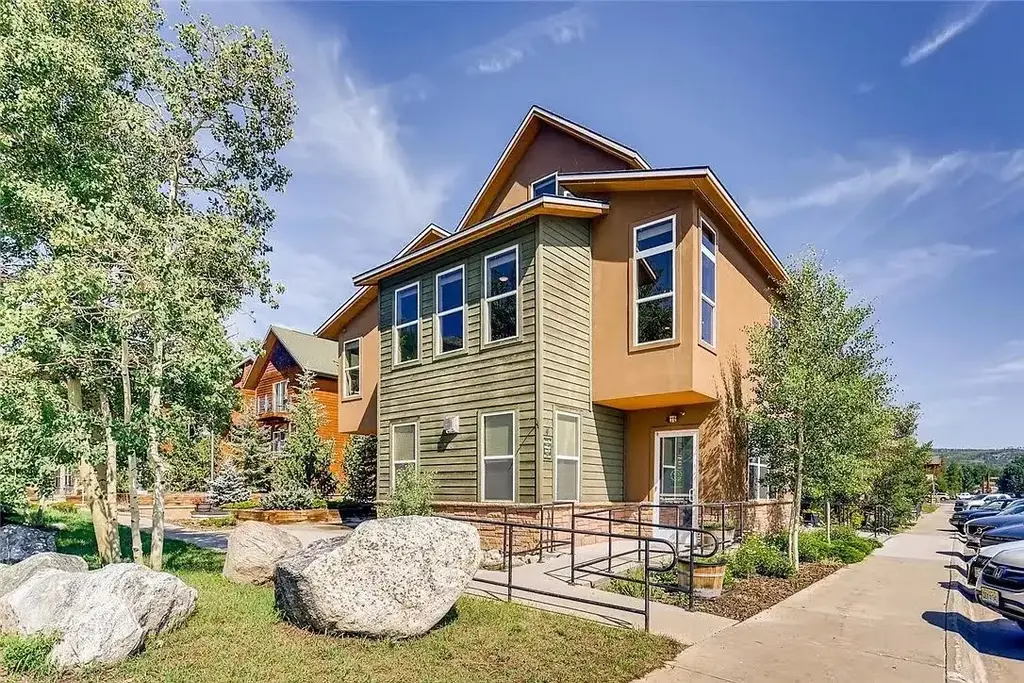 S 117 6th Avenue 21, Frisco