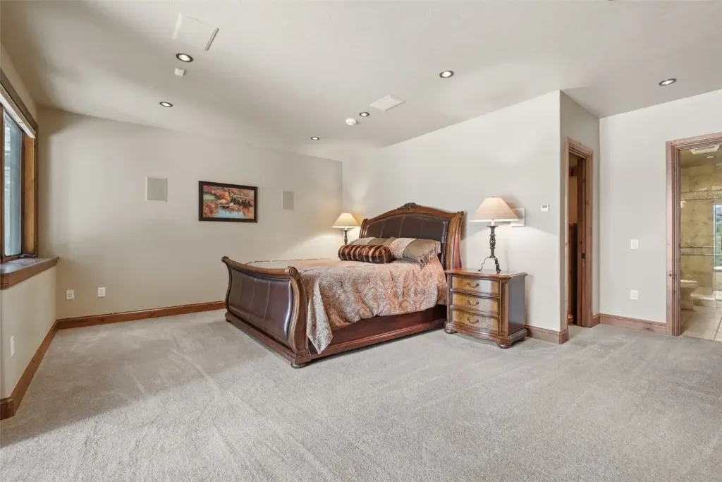 17 James Court, Dillon