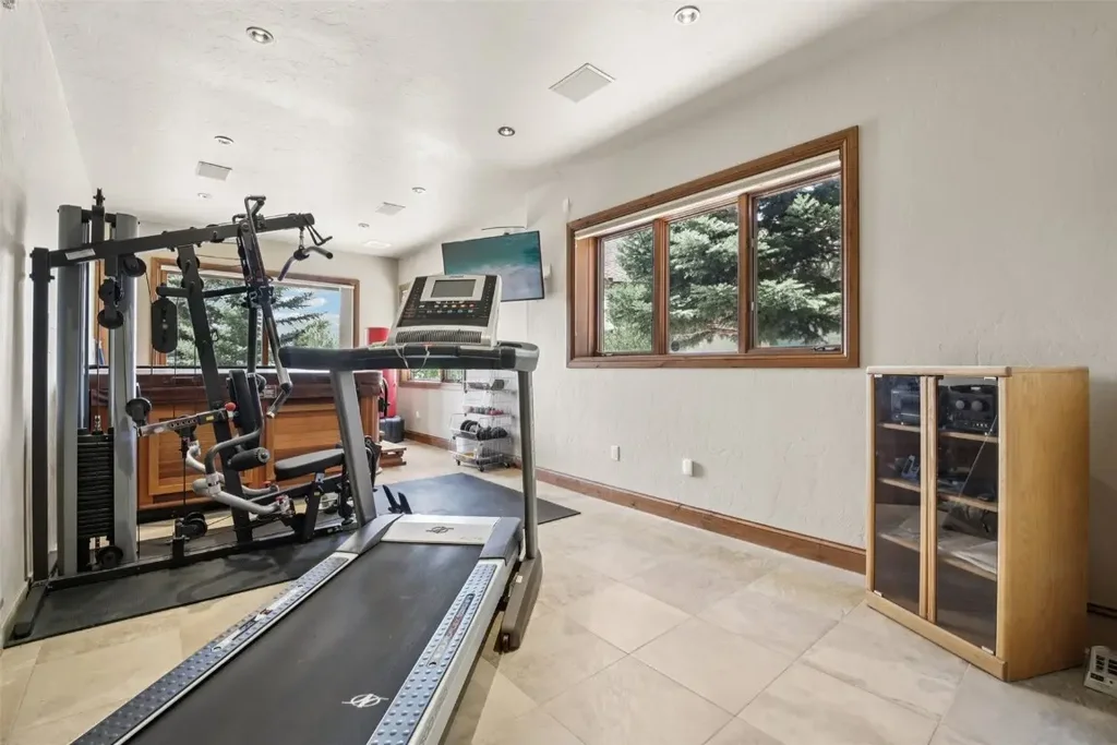 17 James Court, Dillon