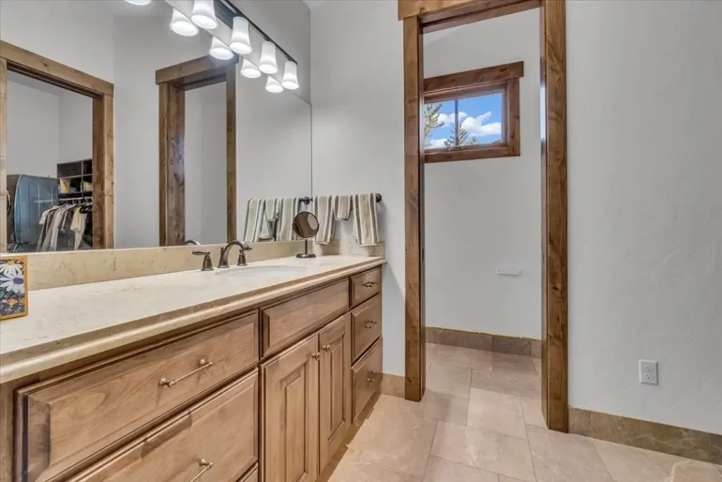 73 Last Chance Lane, Dillon