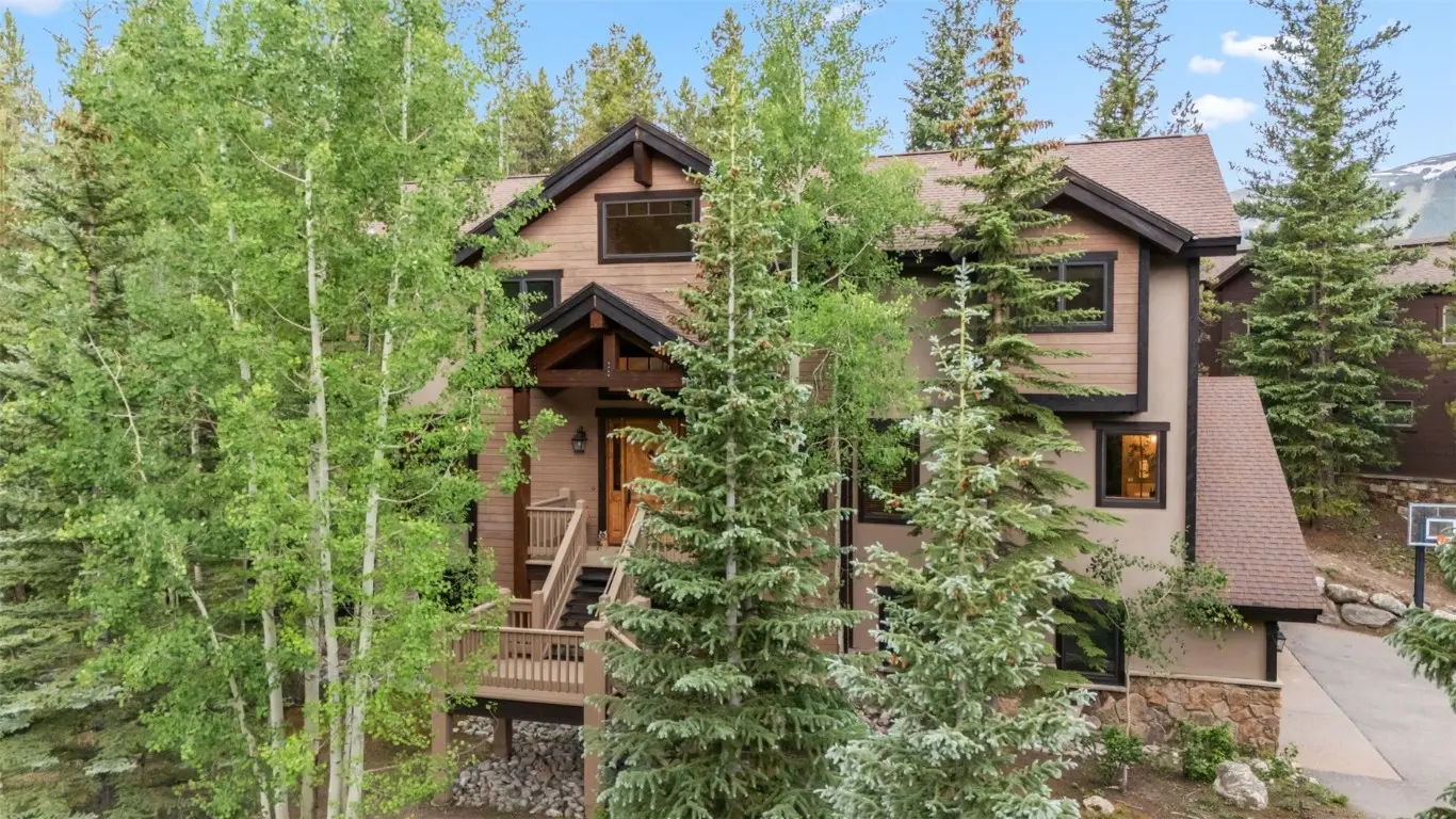 112 Klack Road, Breckenridge