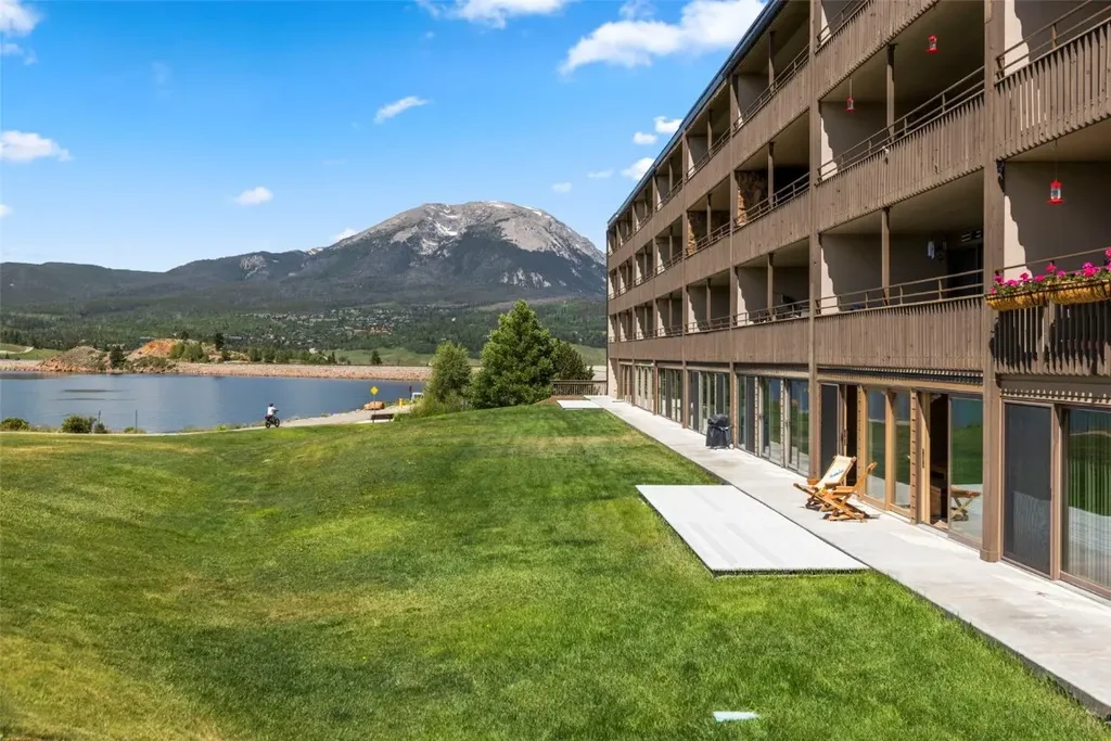 W 413 La Bonte Street 102, Dillon