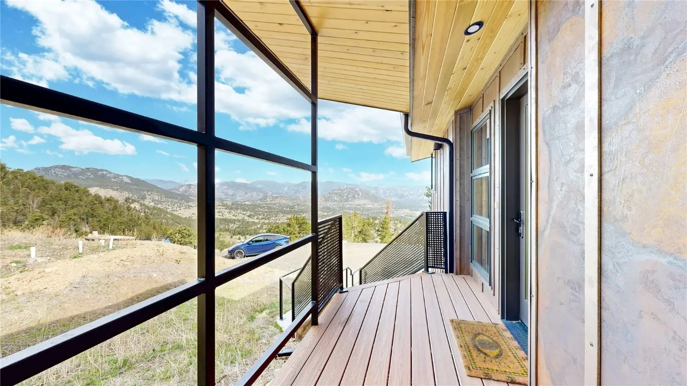 1440 Hummingbird, Other