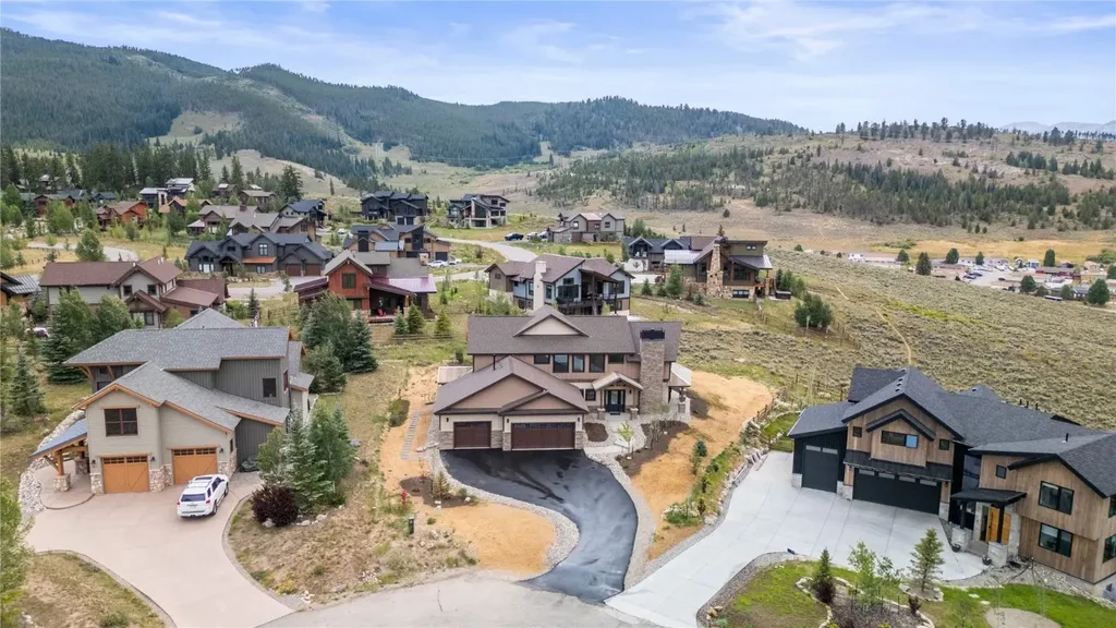 101 Mule Deer Court, Dillon