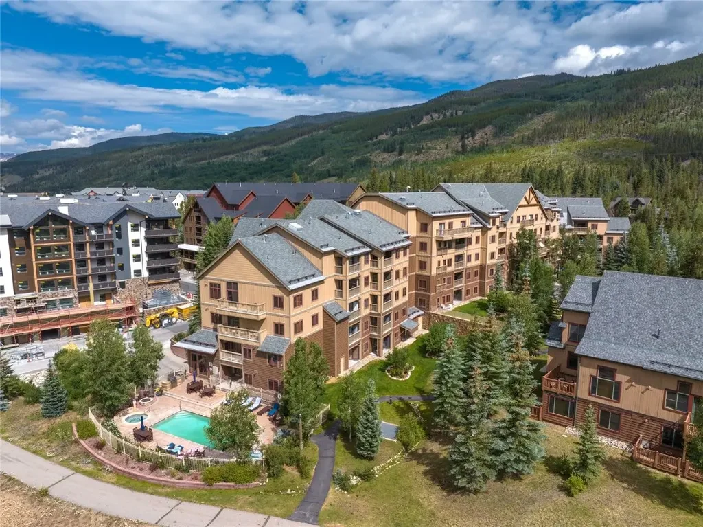 20 Hunki Dori Court 2225, Keystone