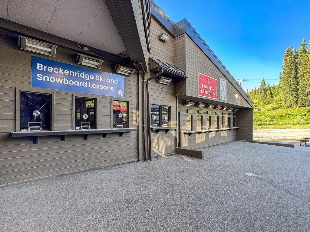 631 Village Road 34500, Breckenridge